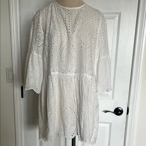 Emery Rose Dresses & Skirts - White Eyelet Dress